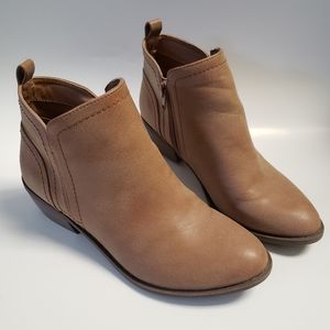 Guess tan ankle boots